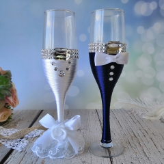 Wedding Champagne Toasting Flute- Rhinestone Bow Tie Décor